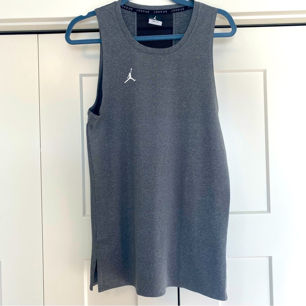 Jordan train dri-fit tank top grey gray shirt - large - wonderful condition!